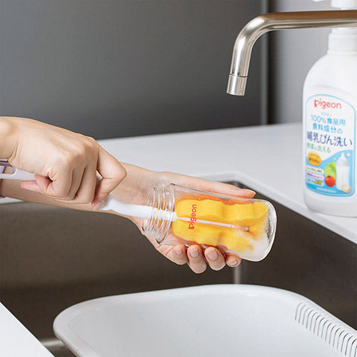 Pigeon Breastfeeding Sponge Brush