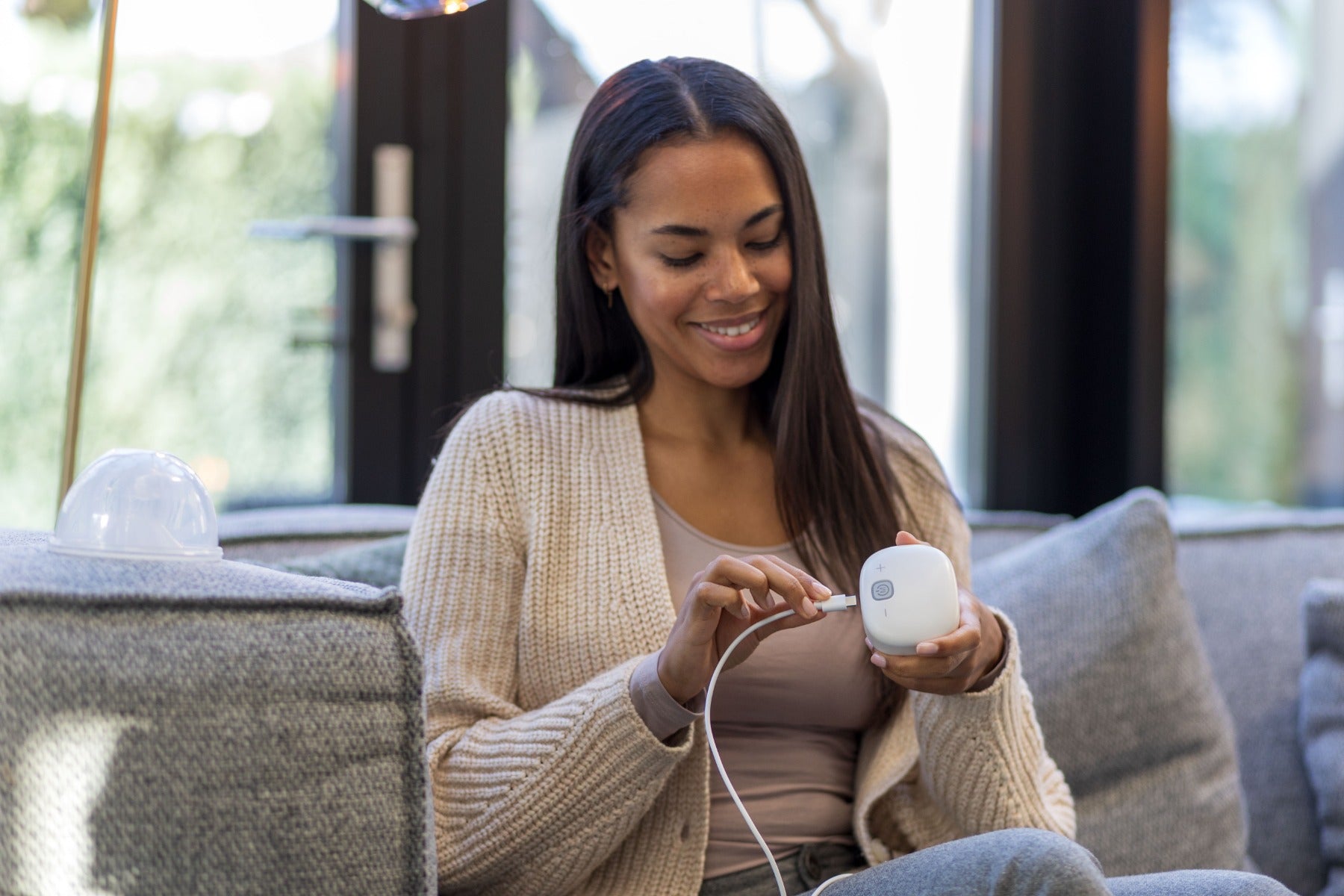 Youha The Ins (Ava) Gen 1 Wearable Handsfree Breast Pump w/ Bluetooth App (2 Sizes) - Pupsik Singapore