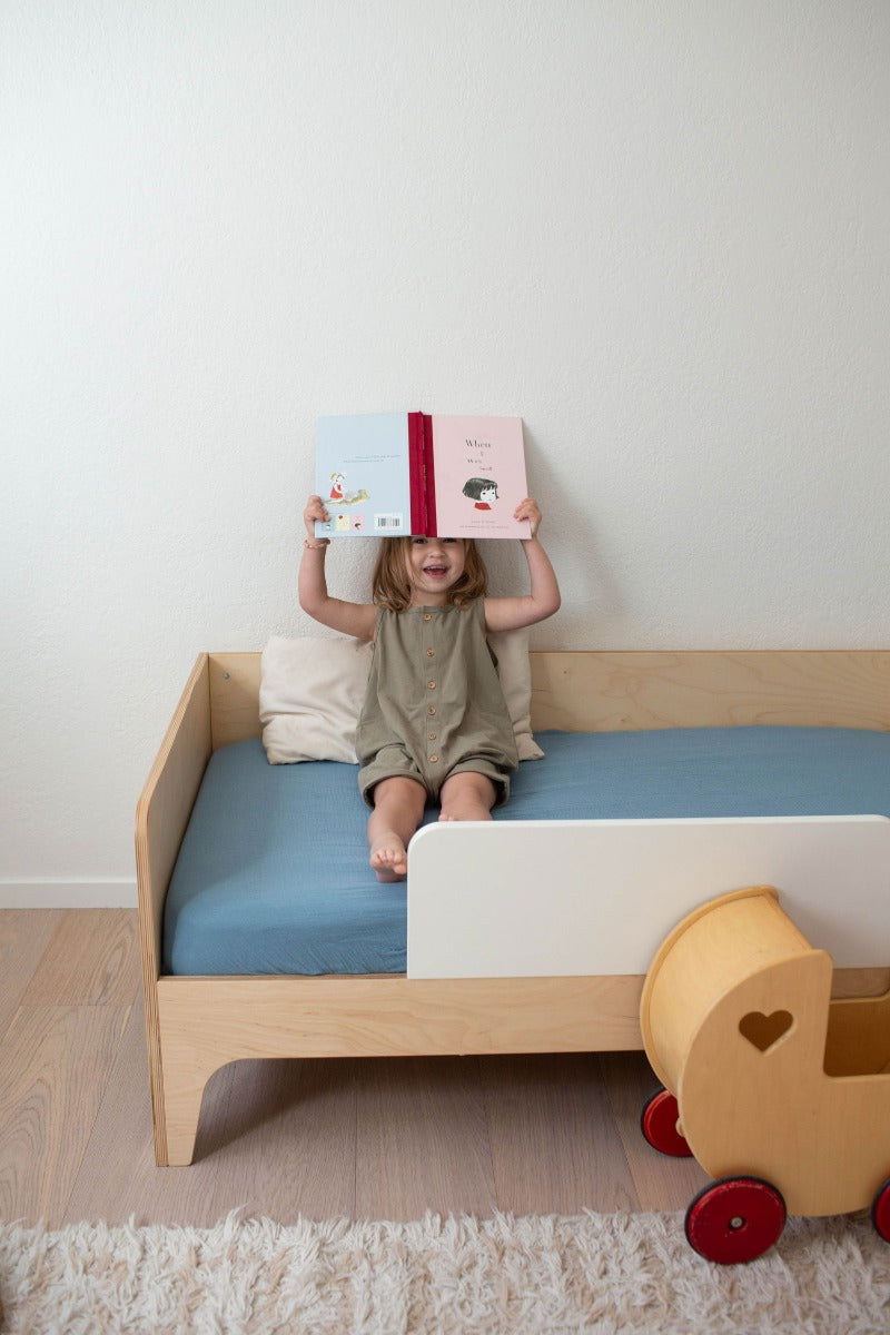 Soft Spot Fitted Sheets, Size M (7 Colours) - Pupsik Singapore