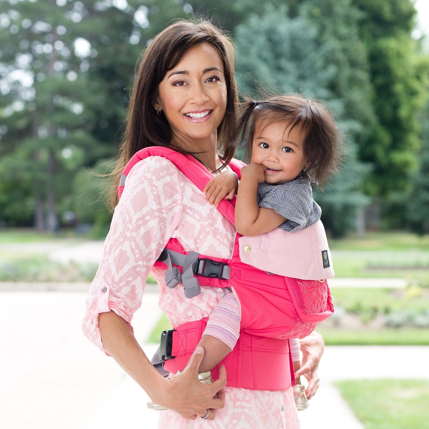 Lillebaby Baby Carrier (Complete Embossed) (5 Designs) - Pupsik Singapore