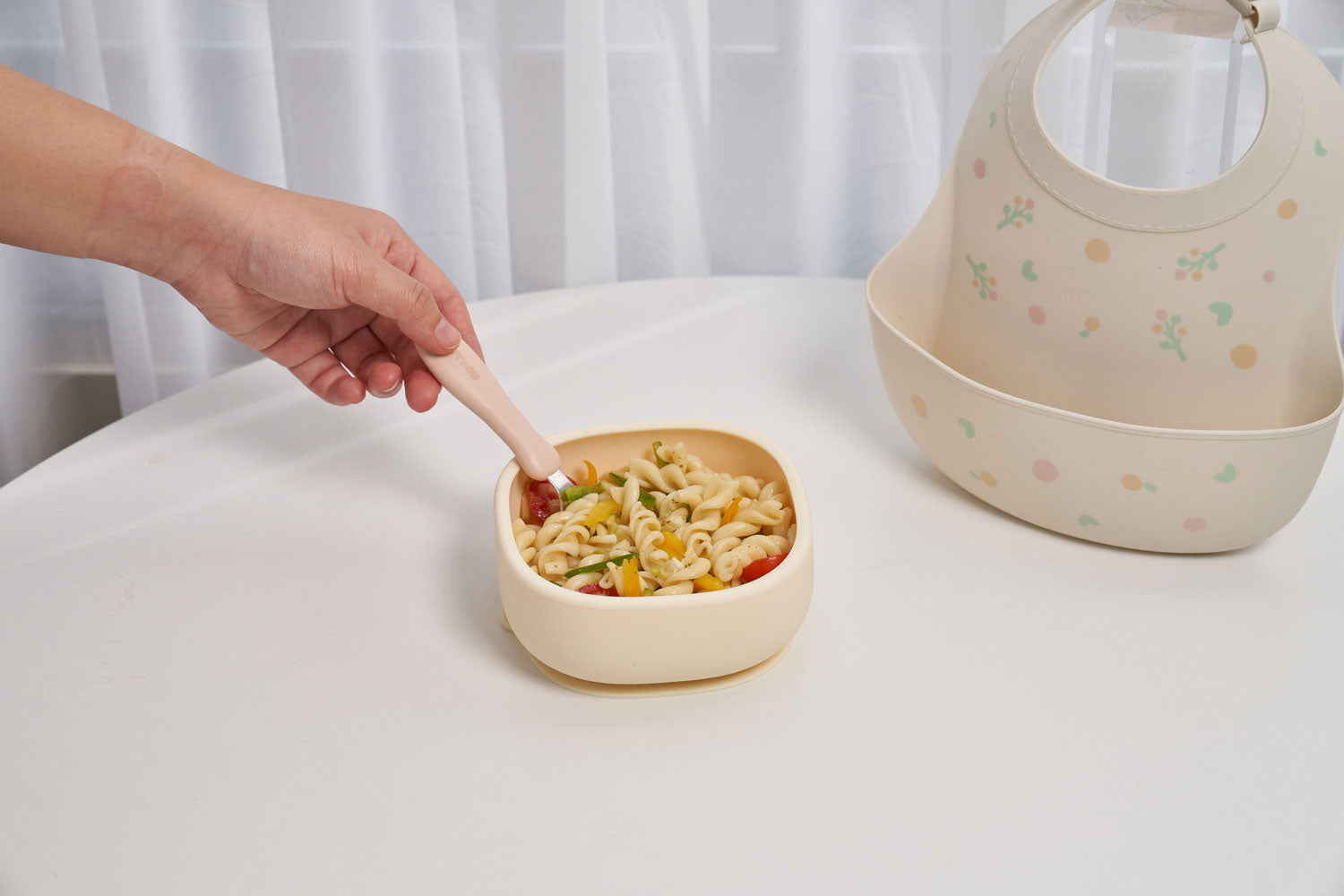 Moyuum Multi Divider Baby Food Plate Tray (3 Colors)