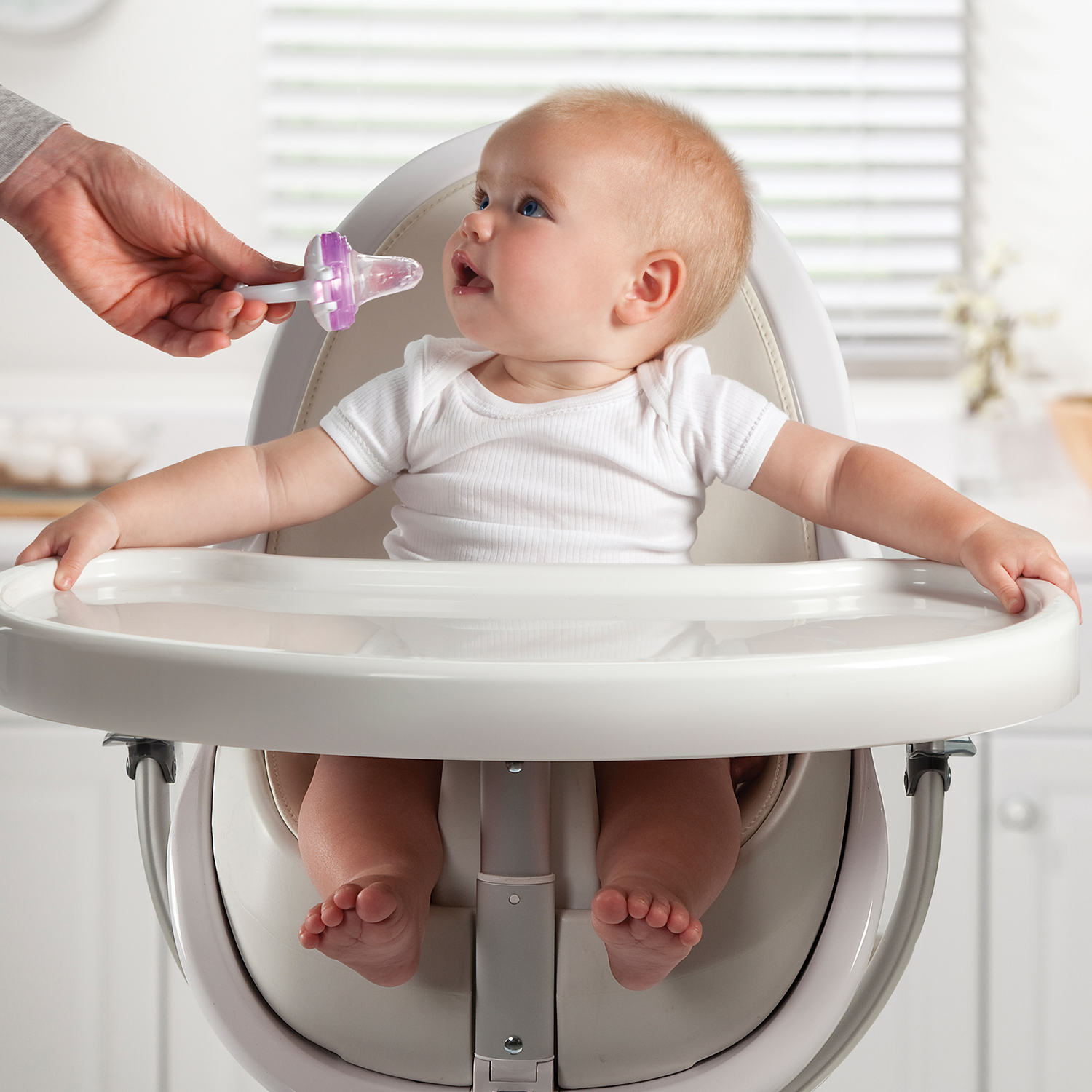 Munchkin Baby Food Feeder (2 colors)