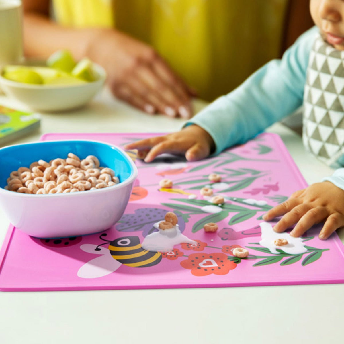 Munchkin WildLove Reversible Silicone Placement (3 Designs) - Pupsik Singapore