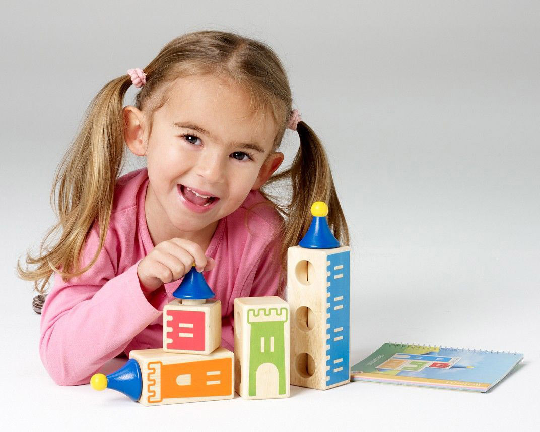 SmartGames Castle Logix Building Puzzle Game