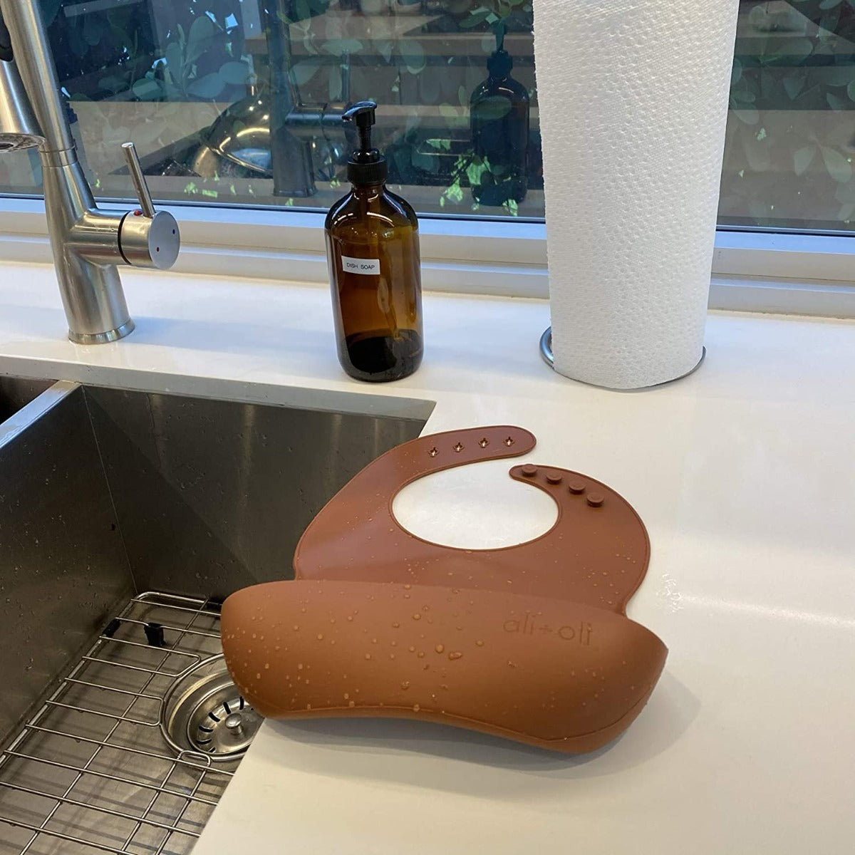 Ali+Oli Baby Silicone Bibs (7 Colours) - Pupsik Singapore