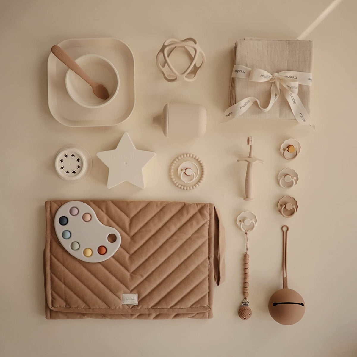 Mushie Paint Palette Press Toy