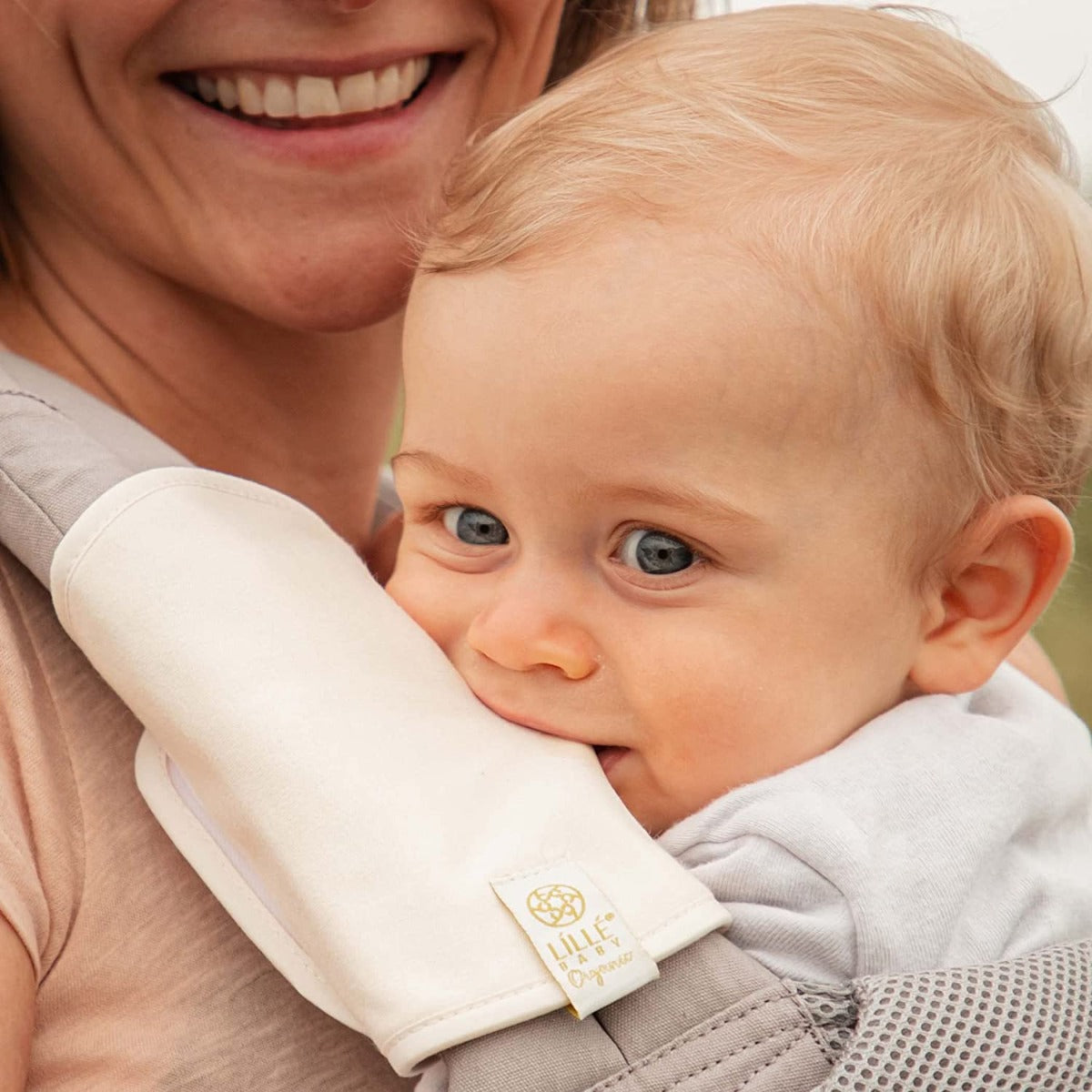Lillebaby Universal Organic Chest and Teething Pad Set