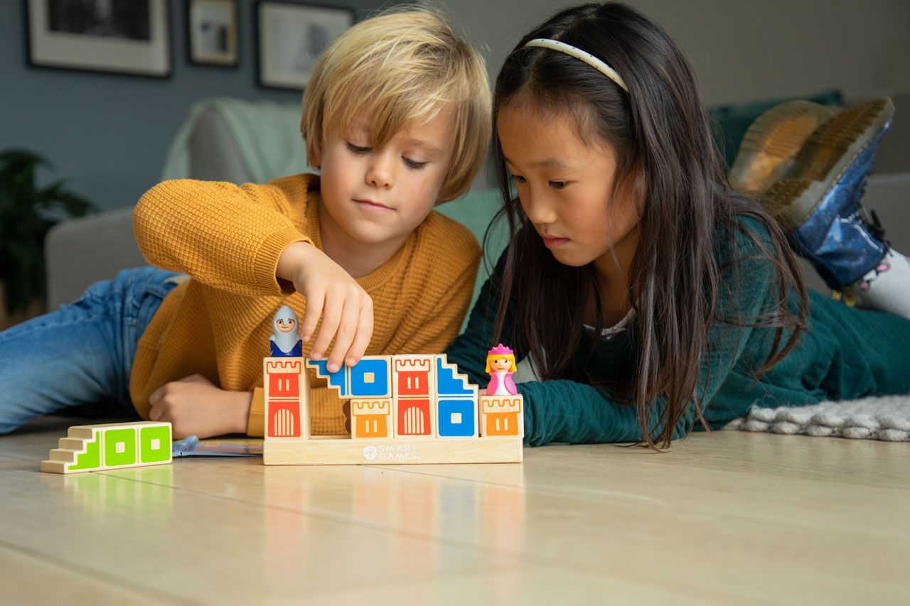 SmartGames Camelot Jr. Puzzle Game