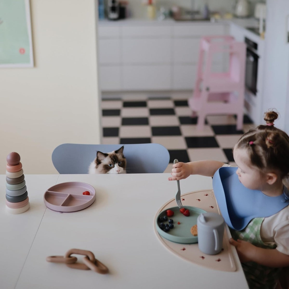 Mushie Classic Silicone Suction Plate (9 Colors) - Pupsik Singapore