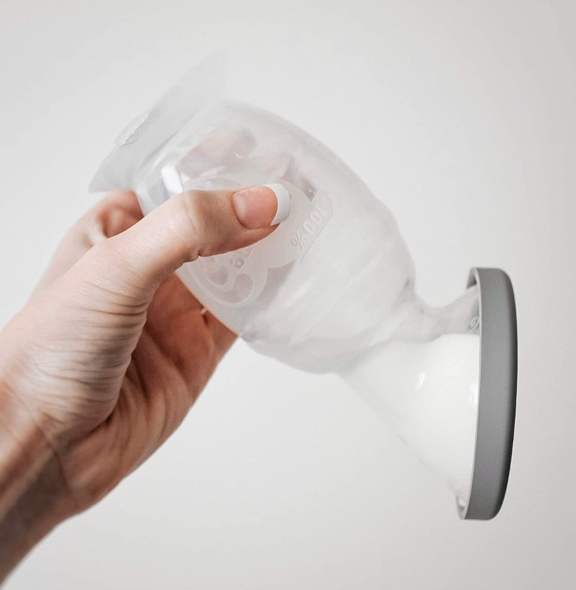 Haakaa Silicone Breast Pump Cap (3 Colors)