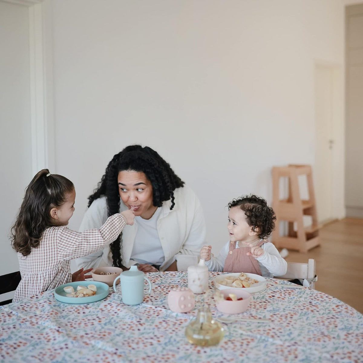 Mushie Classic Silicone Suction Plate (9 Colors) - Pupsik Singapore