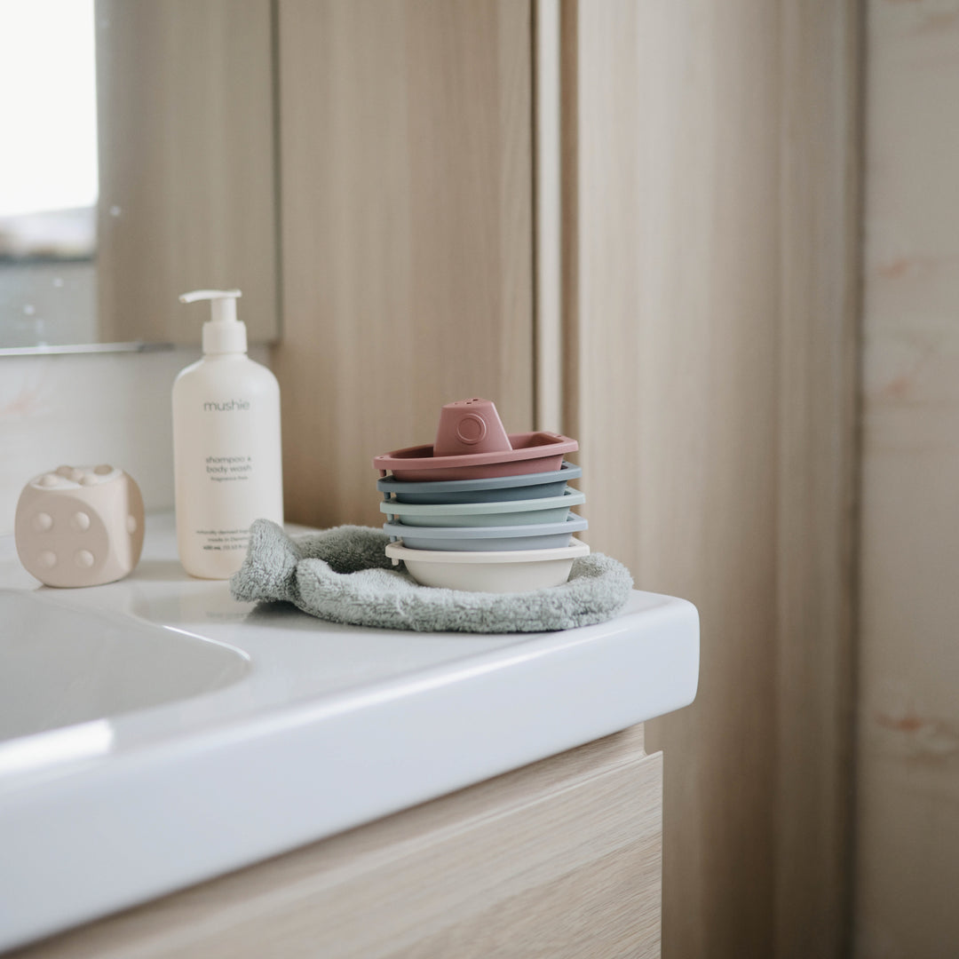 Mushie Bath Boats, 5pcs (3 Colors) - Pupsik Singapore