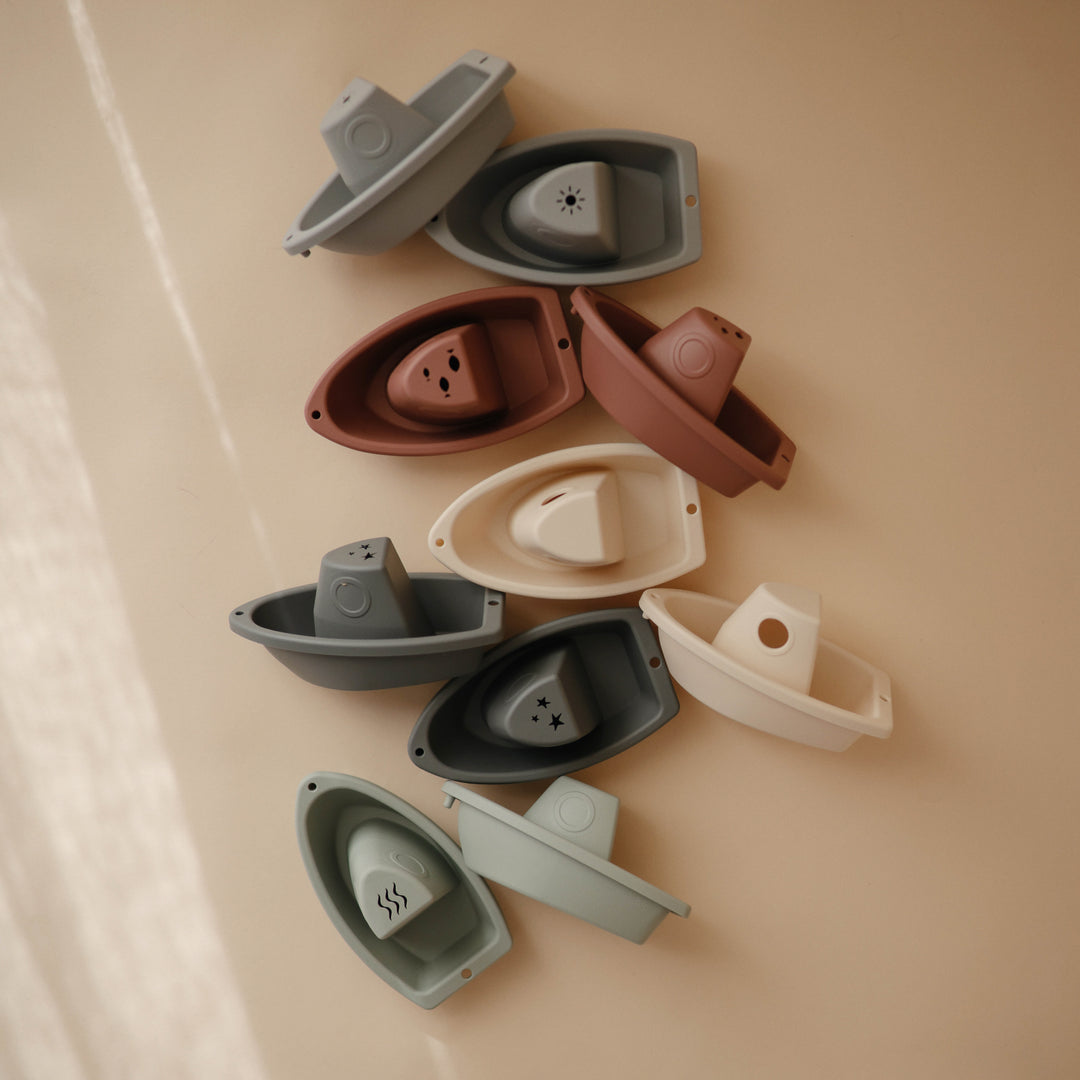 Mushie Bath Boats, 5pcs (3 Colors)