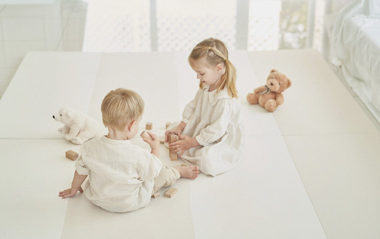 Caraz Secret Ultra Folding Playmat, 160 x 200cm (4 Colors) - Pupsik Singapore