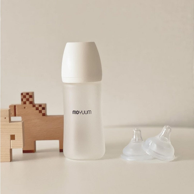 Moyuum Silicone Glass Feeding Bottle with No Teats, 240ml