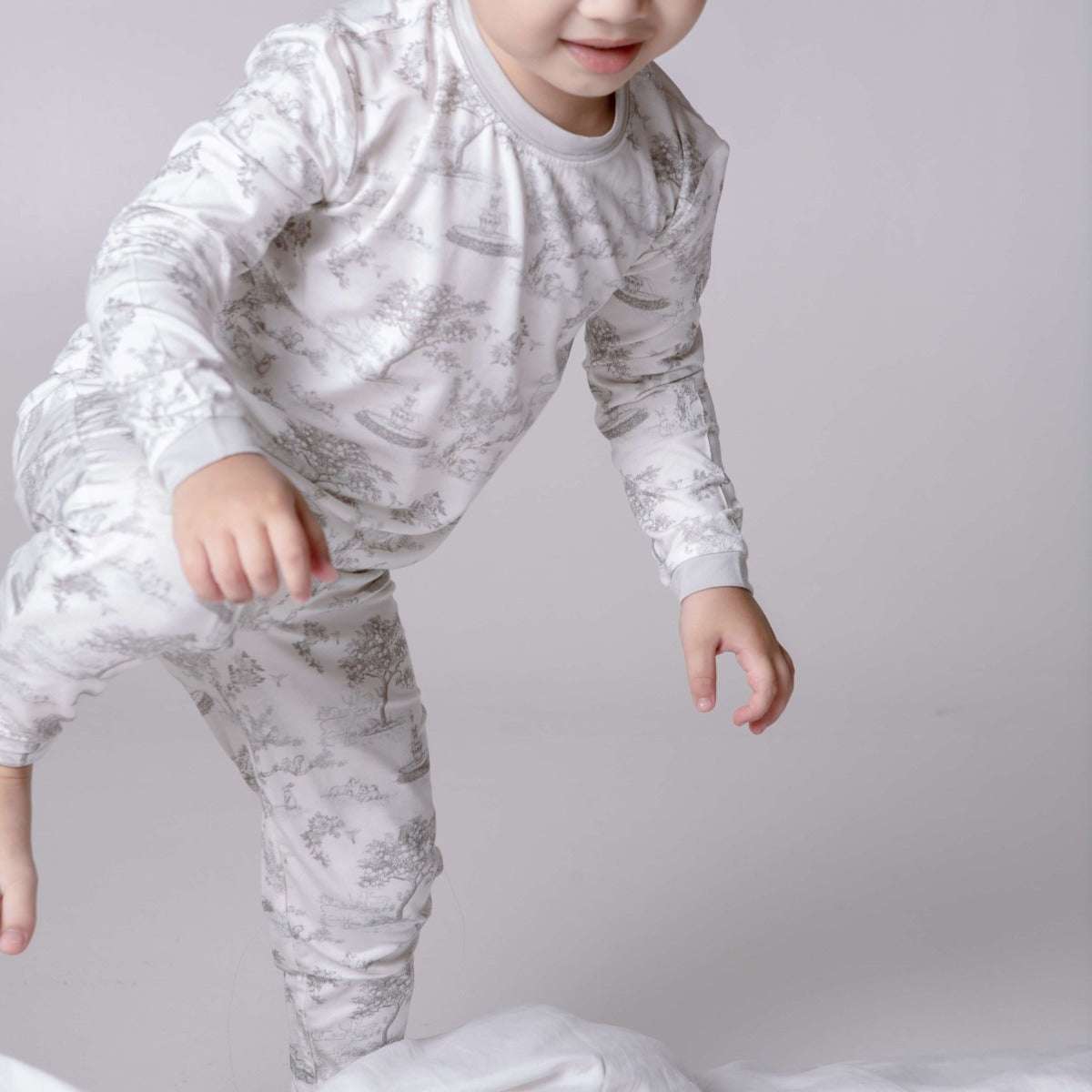 House of Holly Long Sleeve Tshirt & Pants Pyjamas Set - Garden Toile Silver (4 Sizes)