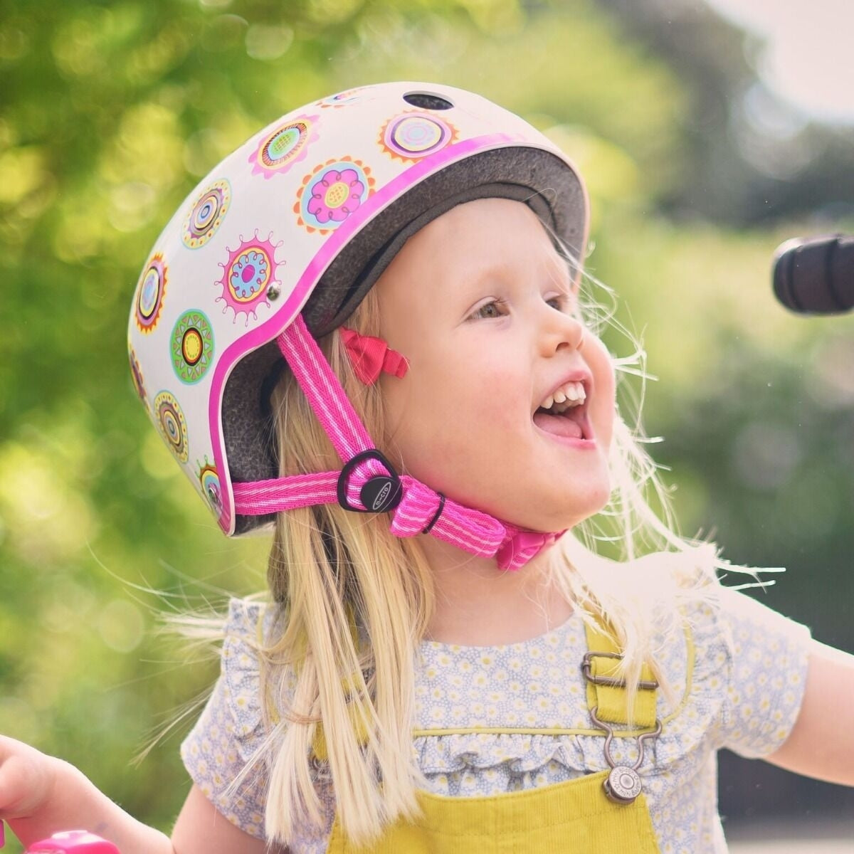 Micro Riding Helmet - Doodle Dot V2 (3 Sizes)