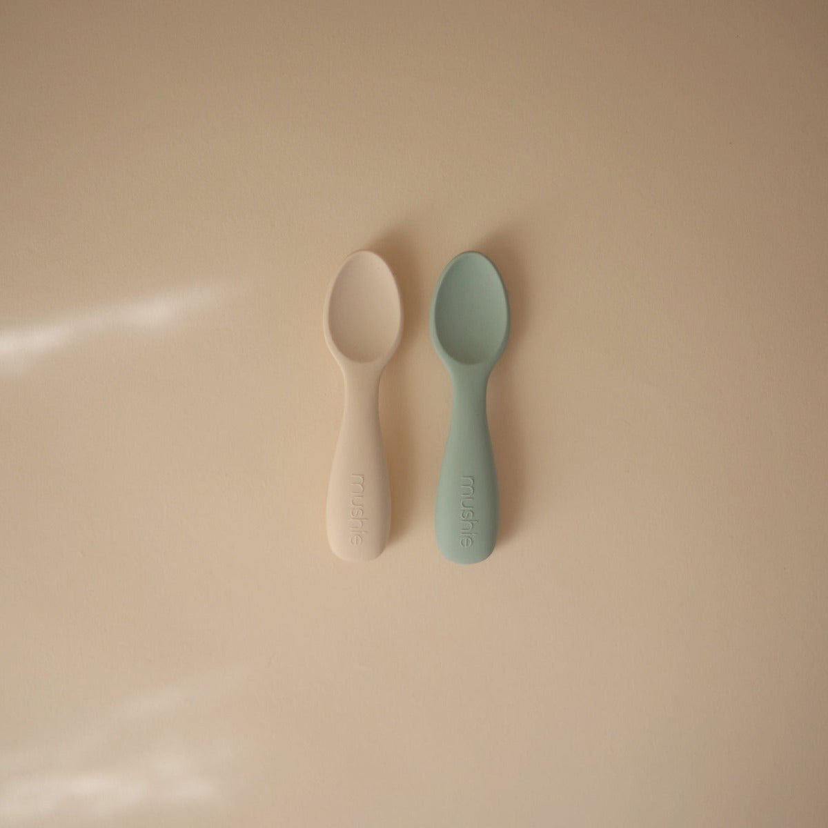 Mushie Silicone Toddler Starter Spoons, 2pk (4 Colors) - Pupsik Singapore