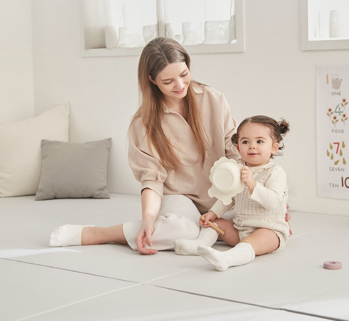 Caraz Secret Ultra Folding Playmat, 160 x 200cm (4 Colors)