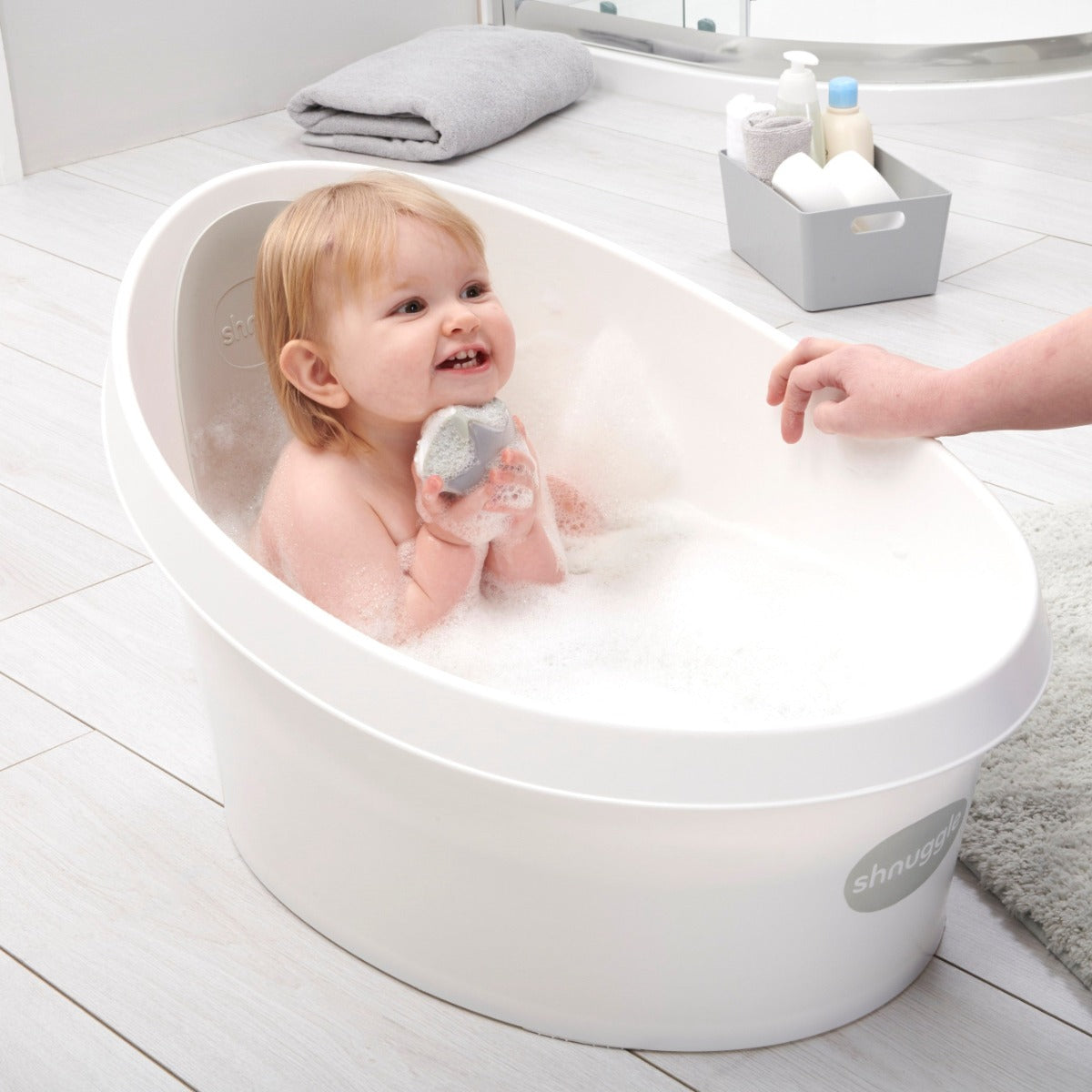Shnuggle Toddler Bath Tub with Plug & Foam Backrest (2 Colors)