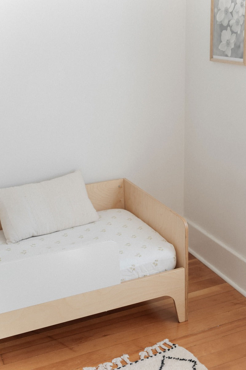 Soft Spot Fitted Sheets, Size M (7 Colours) - Pupsik Singapore