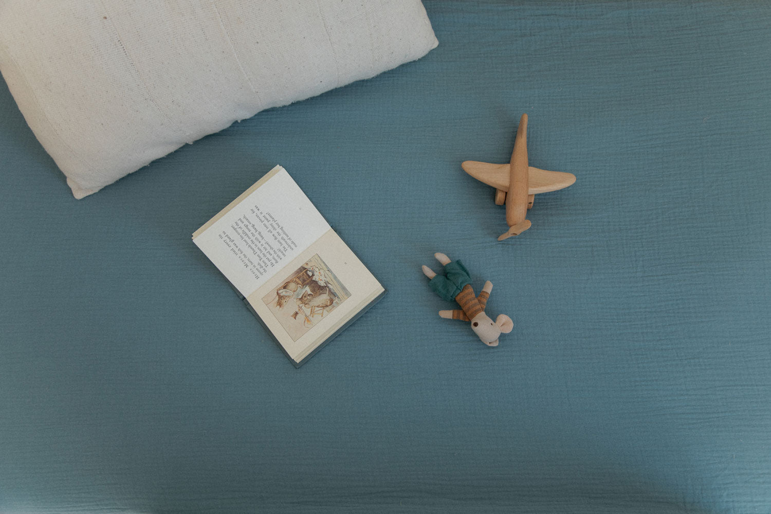 Soft Spot Fitted Sheets, Size M (7 Colours) - Pupsik Singapore