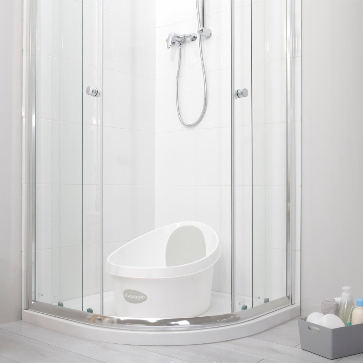 Shnuggle Toddler Bath Tub with Plug & Foam Backrest (2 Colors)