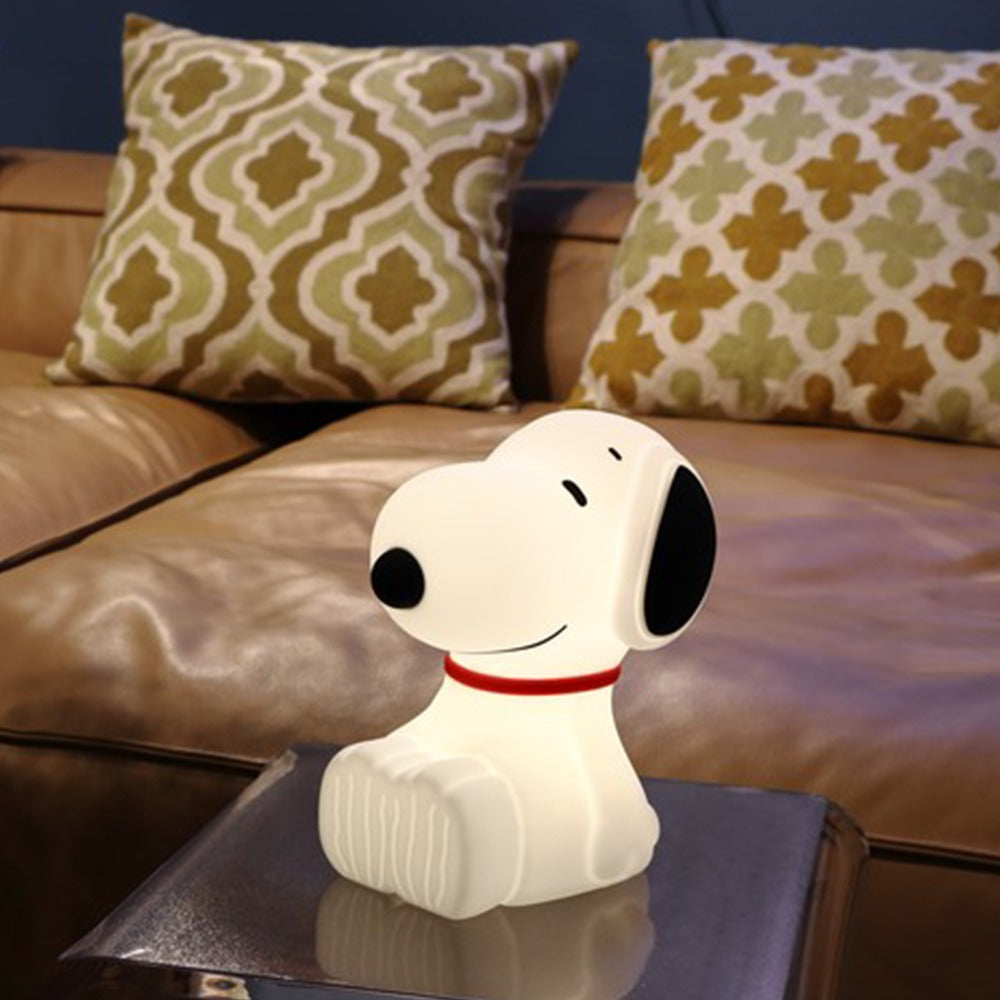 Peanuts VIPO Snoopy Night Light (2 Sizes)