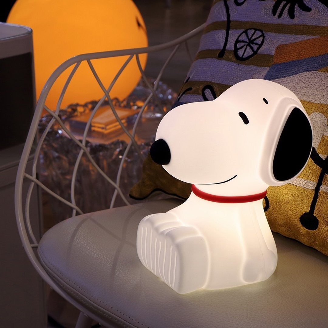 Peanuts VIPO Snoopy Night Light (2 Sizes)