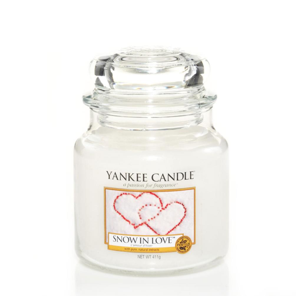 Yankee Candle Medium Jar Candle (14.5oz) - Snow in Love