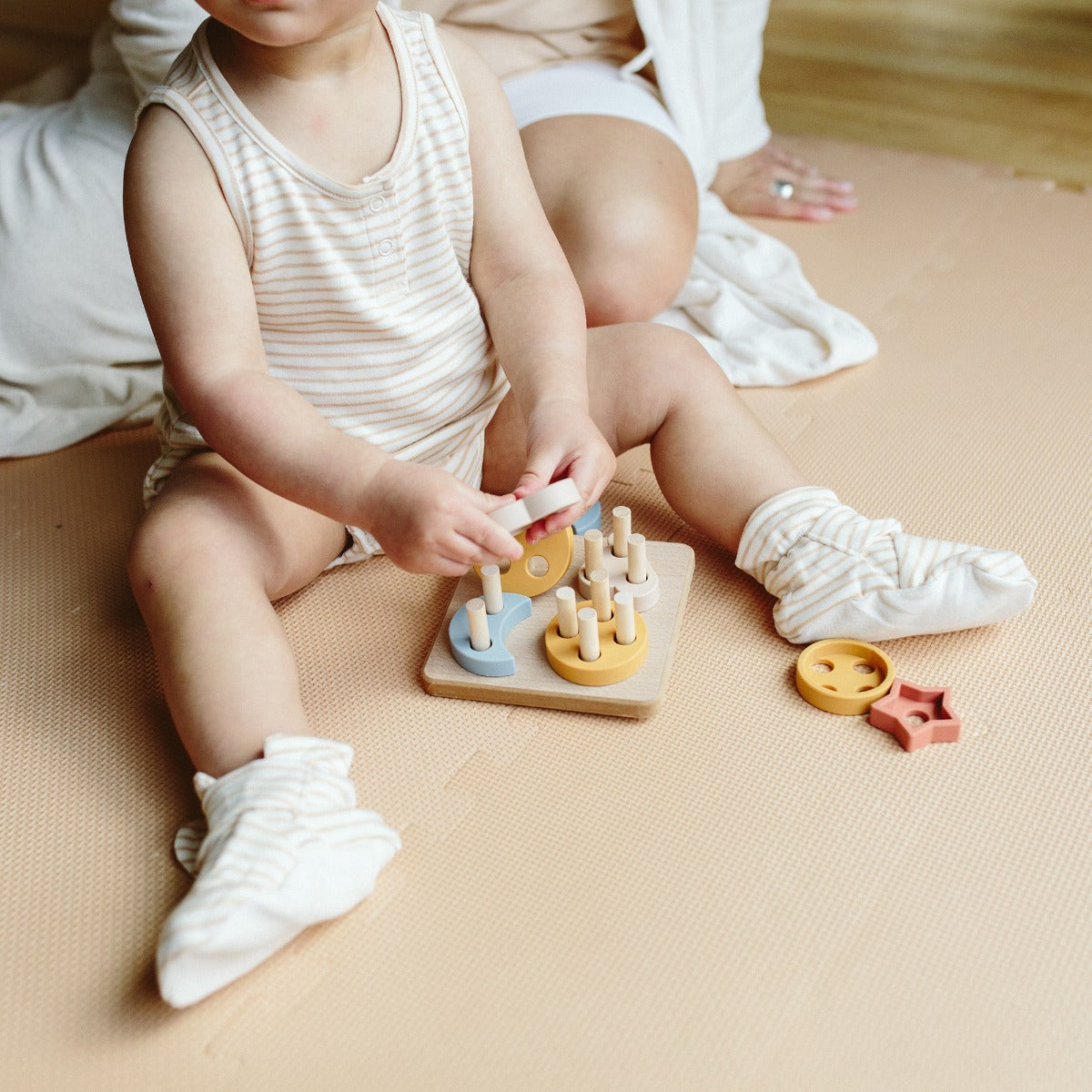 Goumi x Pupsik Bamboo Stay On Booties – Dune Stripes (2 sizes)