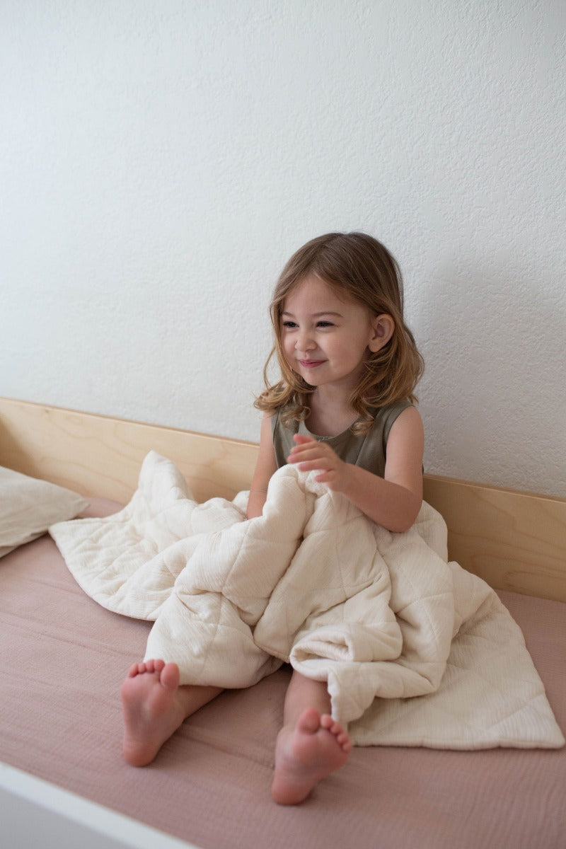 Soft Spot Fitted Sheets, Size M (10 Colours)