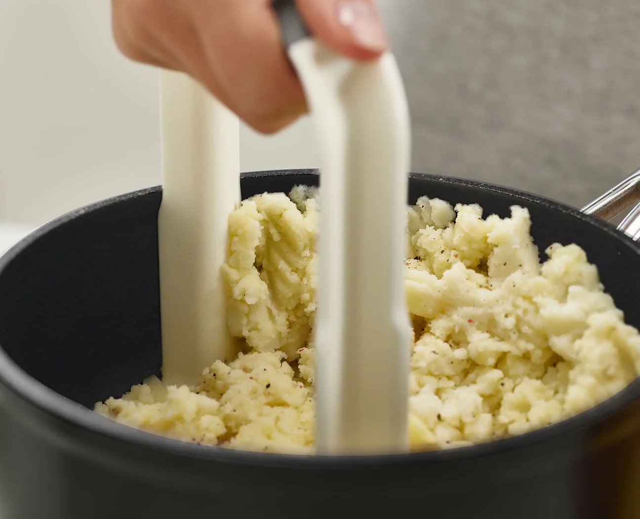 Joseph Joseph Easy-Mash Potato Masher