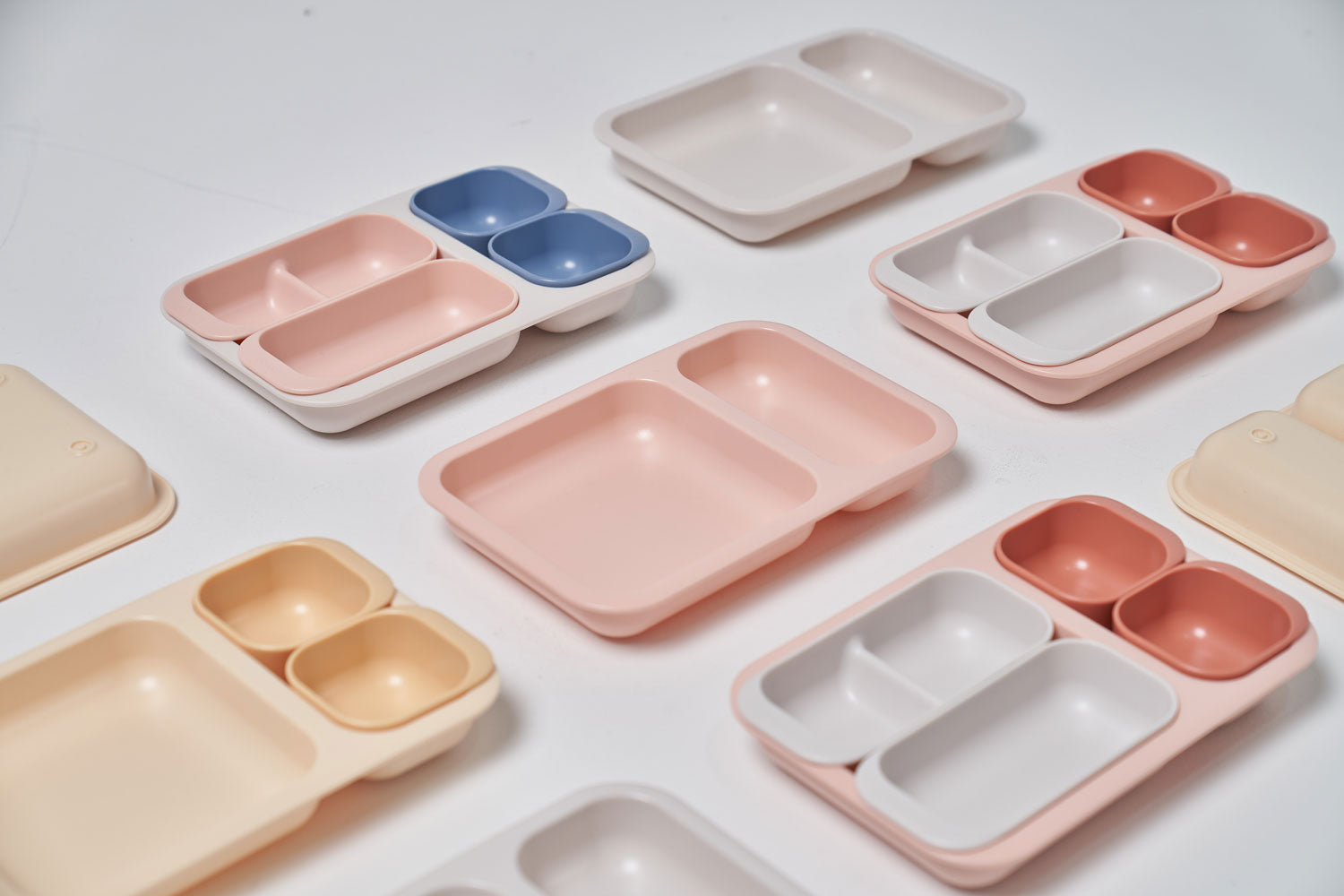 Moyuum Multi Divider Baby Food Plate Tray (3 Colors)