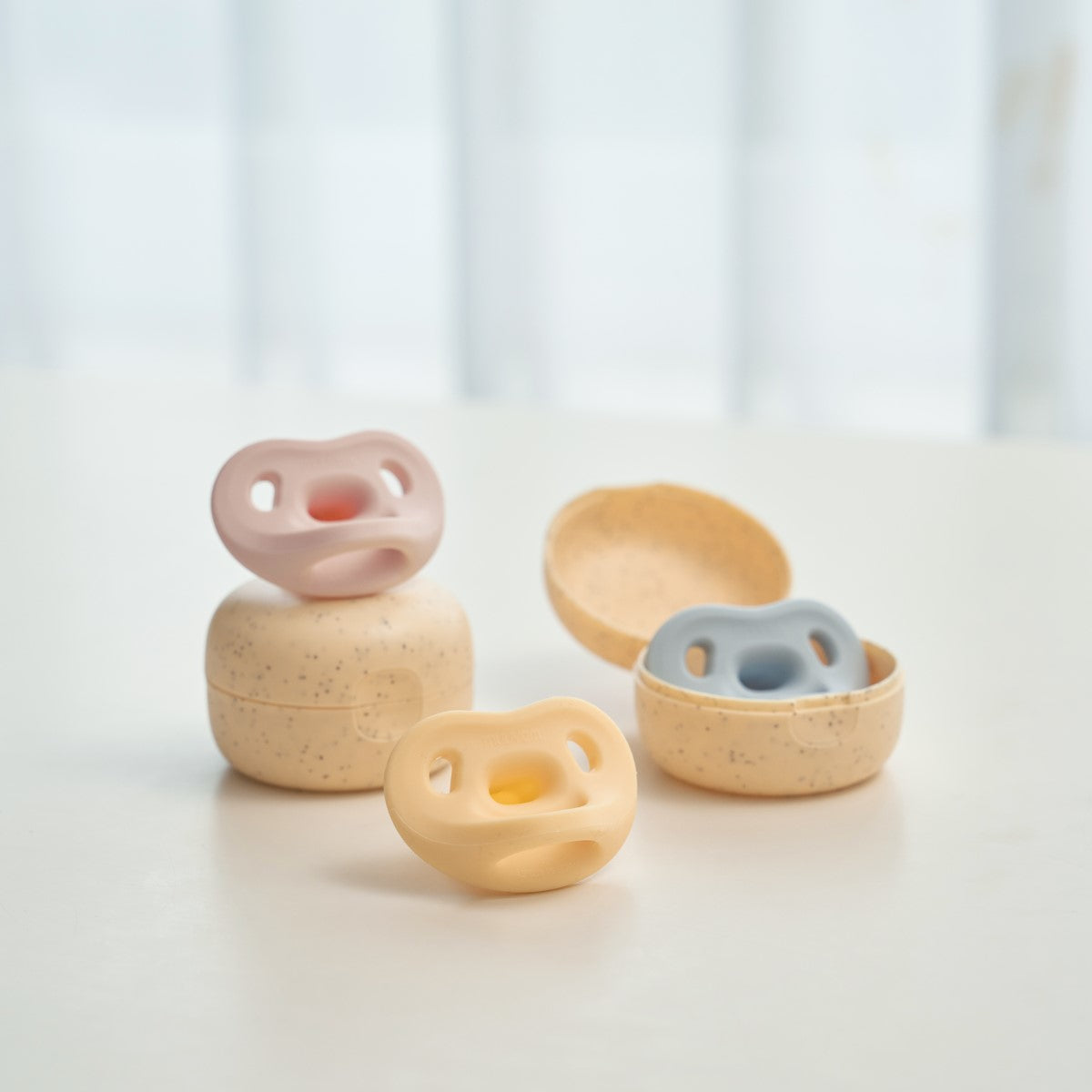 Moyuum All-Silicone Macaron Pacifier with Case, 0-3M (3 Colors)