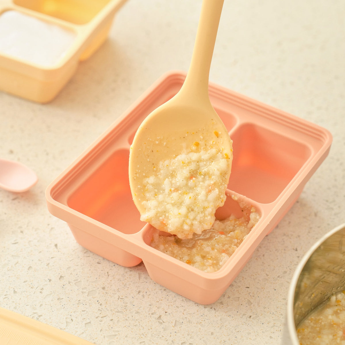 Moyuum Silicone Multi Spoon for Baby Food Preparation (3 Colors)