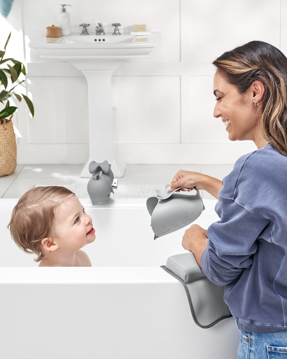 Skip Hop Moby Waterfall Bath Rinser