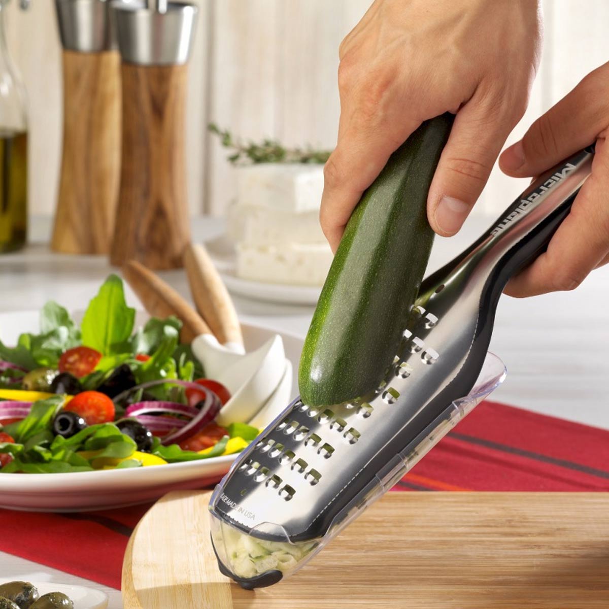 Microplane Elite Extra Coarse Cheese Grater with Catcher - Red