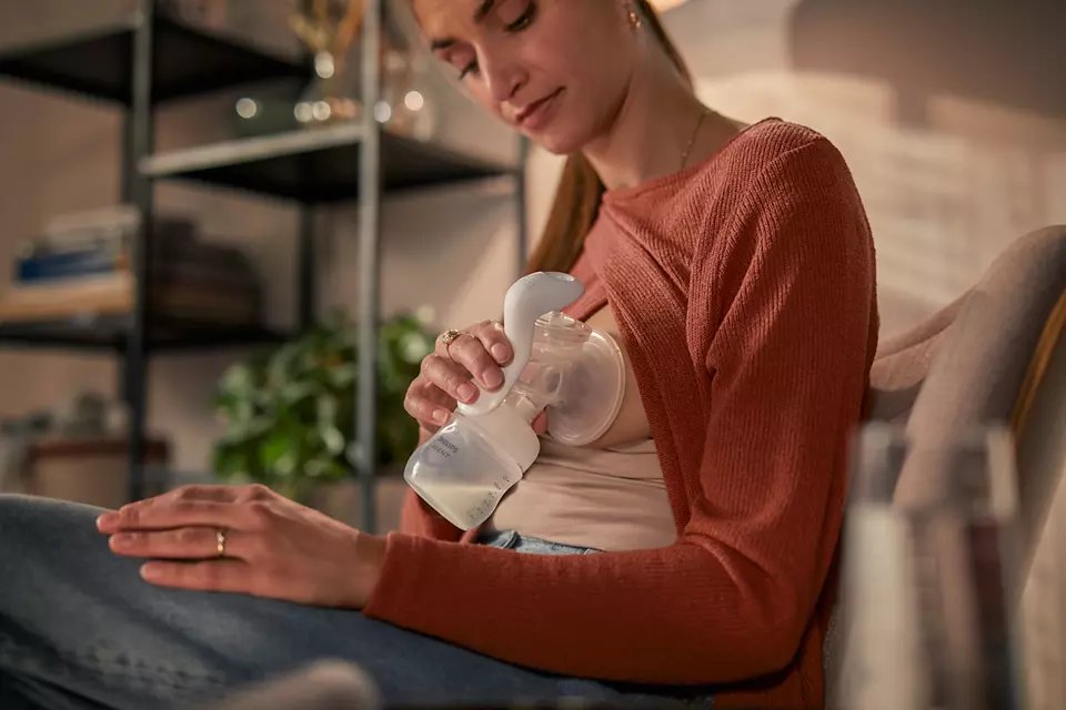 Philips Avent Manual Breast Pump Kit