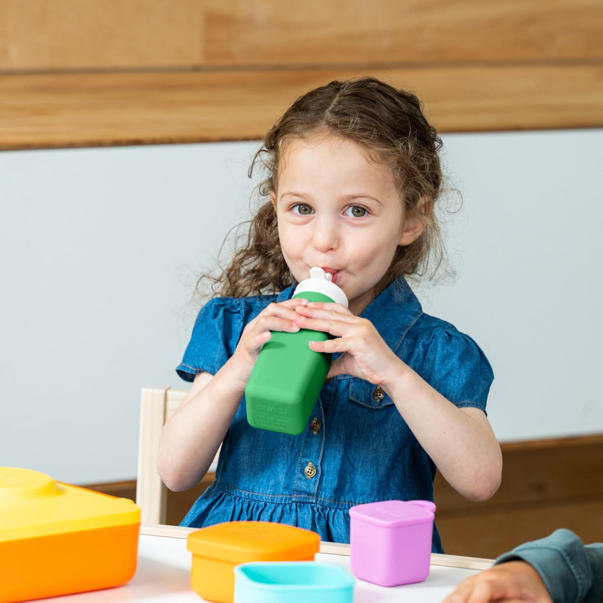 Omie Omiebottle Silicone Bottle 8.7oz (4 Colors) - Pupsik Singapore