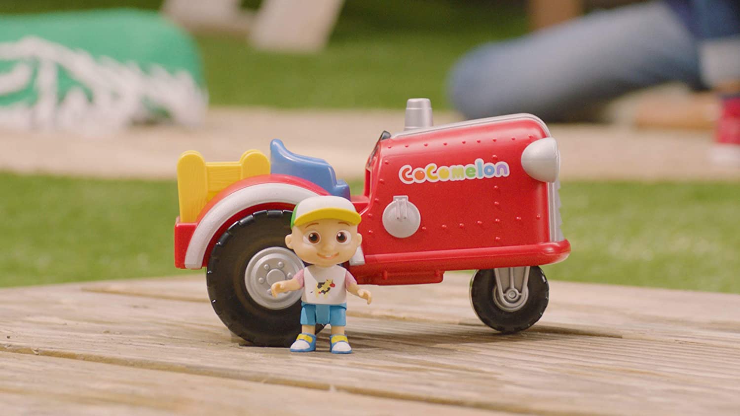 Cocomelon Feature Musical Tractor