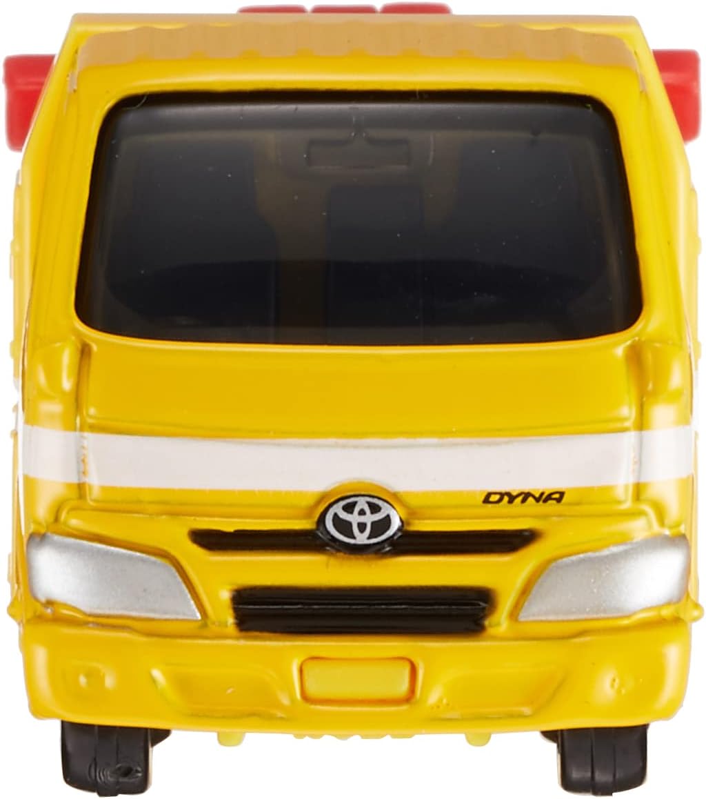 Tomica No.5 Toyota Dyna Tow Truck Collectible Car Toy