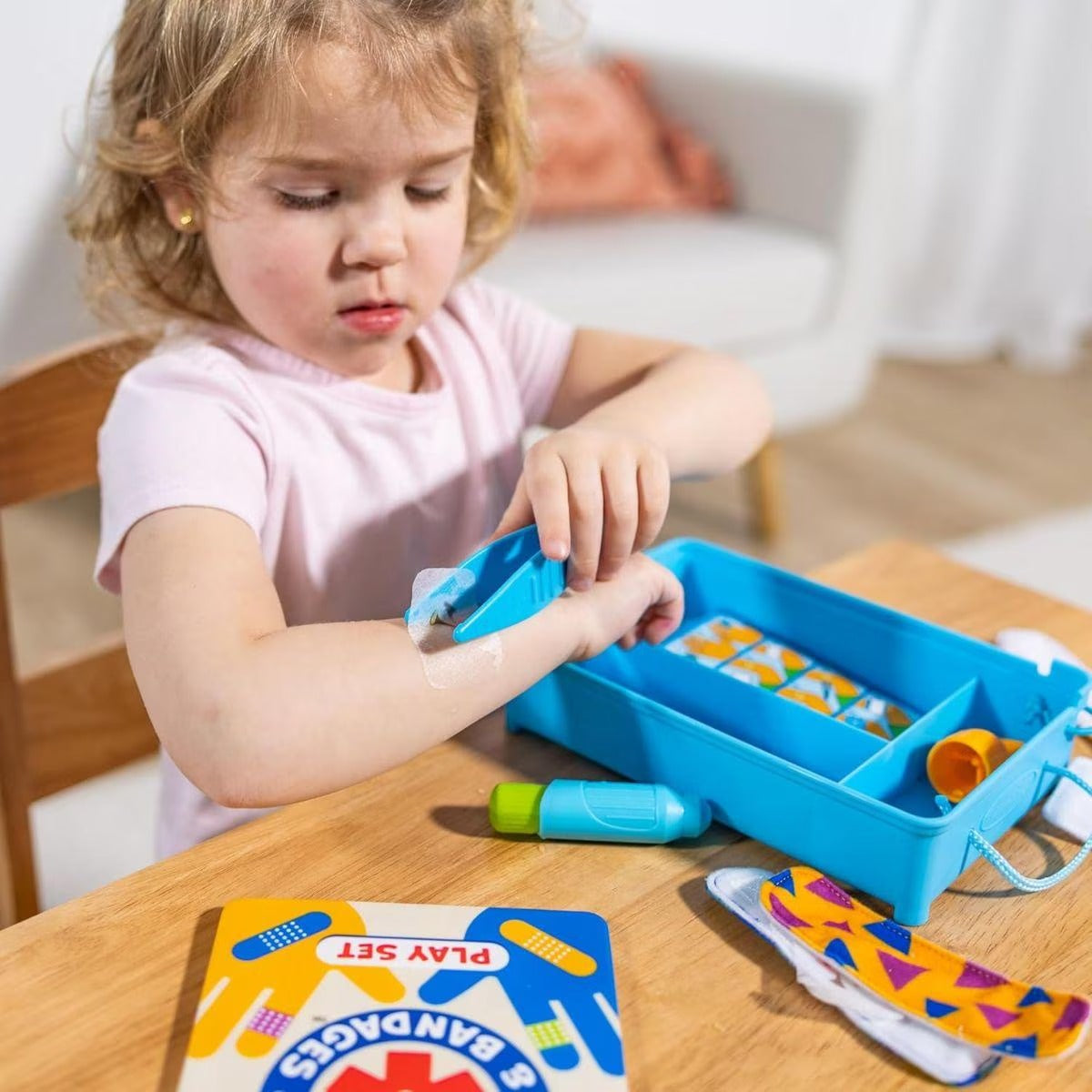 Melissa & Doug Boo-Boos & Bandages Reusable Play Set