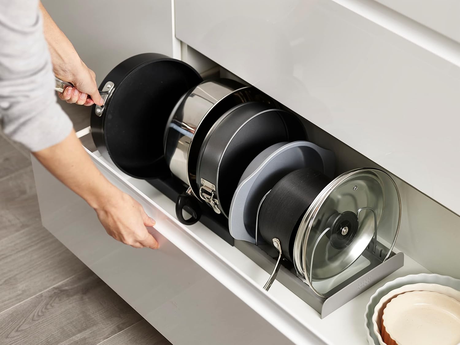 Joseph Joseph DrawerStore Expanding Cookware Organiser - Grey