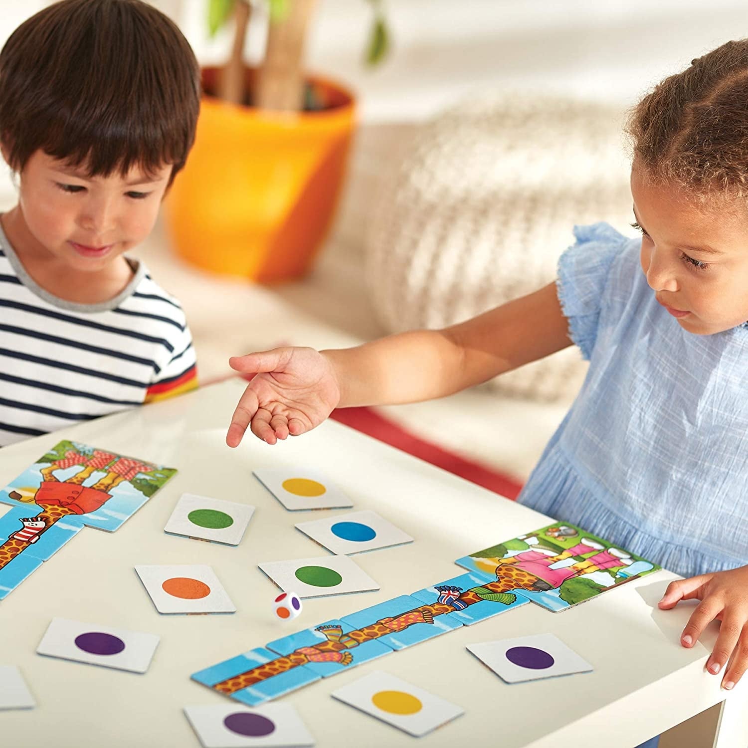 Orchard Toys Giraffes in Scarves Game