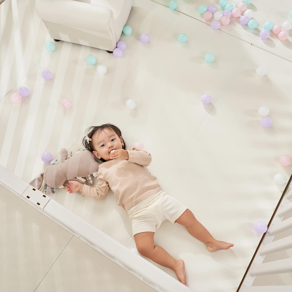 Caraz Perfect Baby Room Play Yard with Door, Wide (140 x 200cm) - 2 Colors - Pupsik Singapore