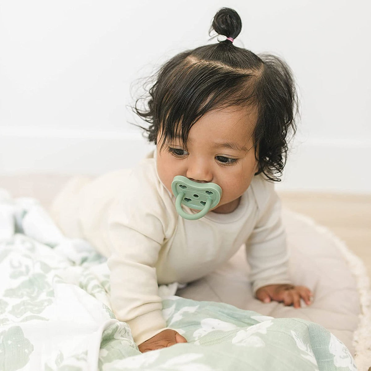 Bebe Au Lait Natural Rubber Pacifiers 2pk, 0-3M, (4 Colours)