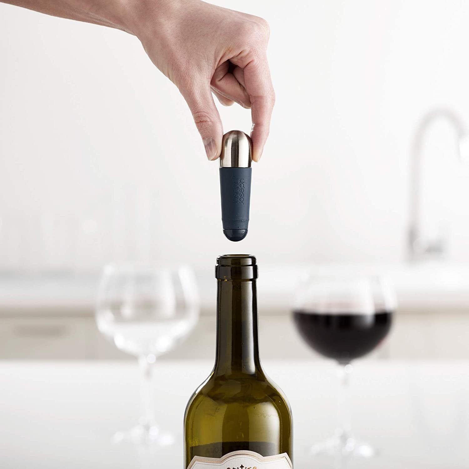 Joseph Joseph BarWise Twist-lock Wine Stoppers (2pc)