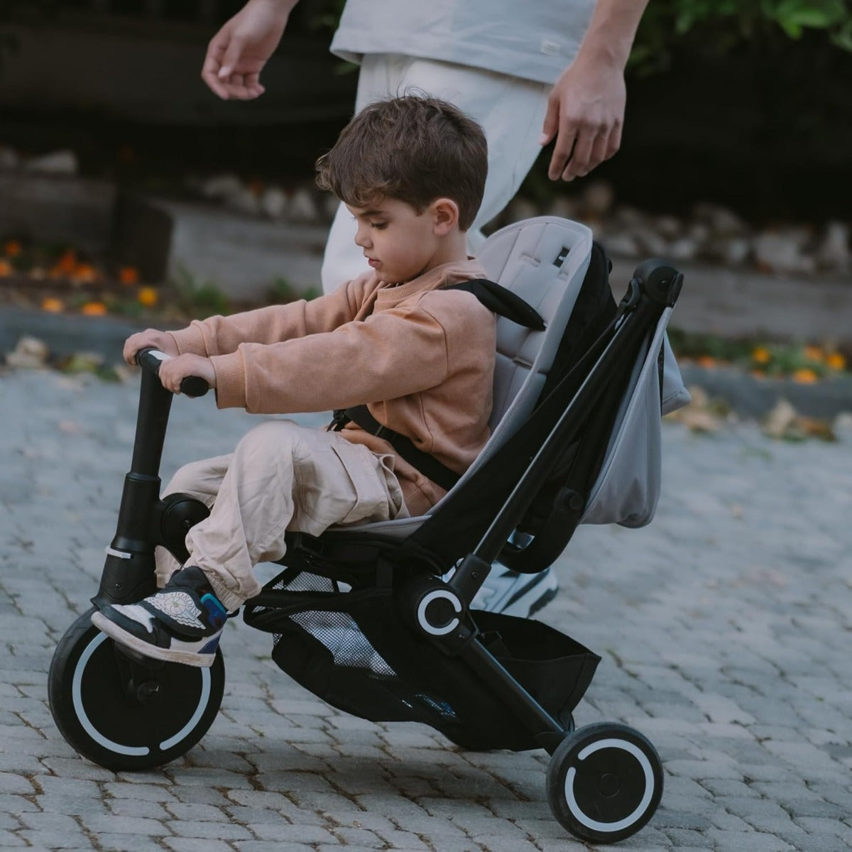 smarTrike Traveler 4 In 1 Convertible Stroller - Onyx Black