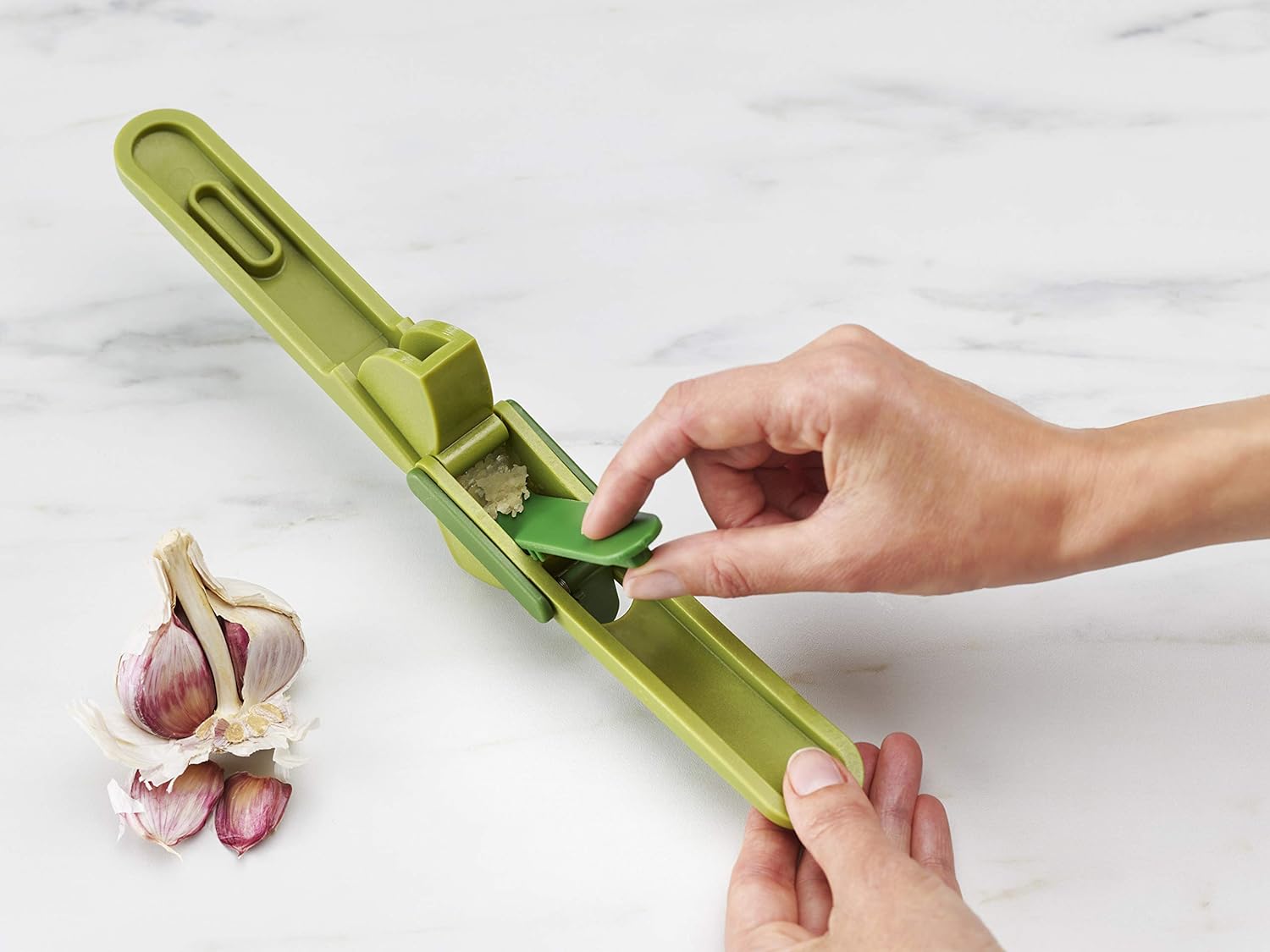 Joseph Joseph CleanForce Garlic Press - Green